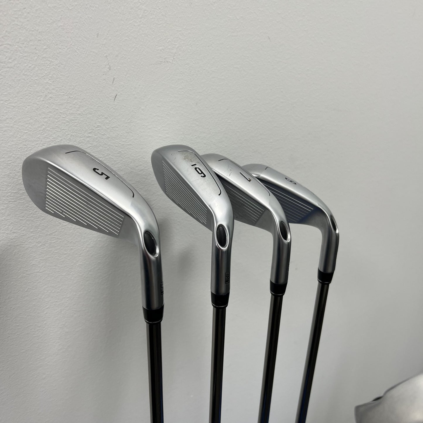 Callaway Big Bertha B21 Iron Set 5-PW, AW Left Hand Graphite Senior (Pre-Owned)