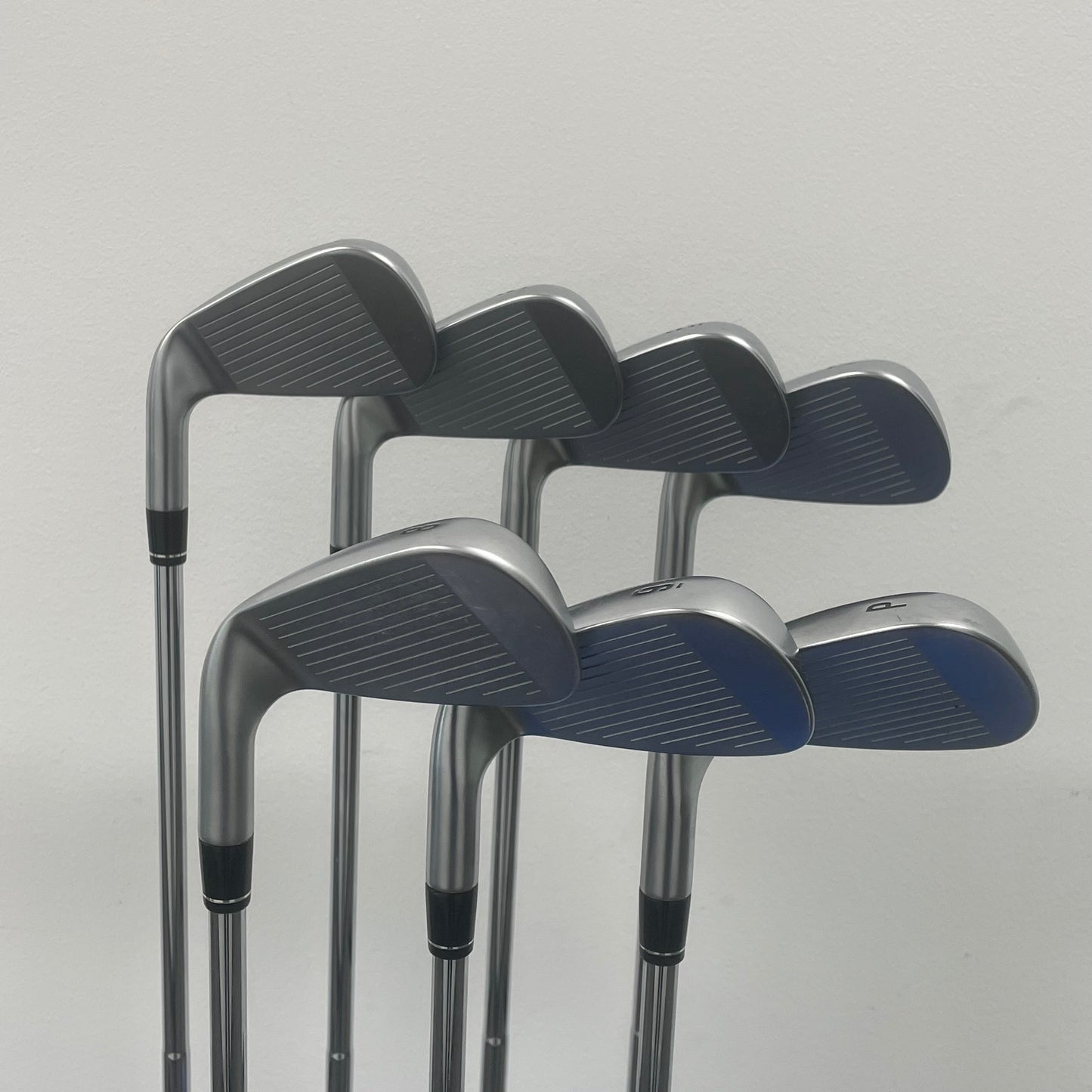 Callaway Apex AI200 Iron Set 4-PW Dynamic Gold Mid 100 Stiff Flex Right Hand - Very Good
