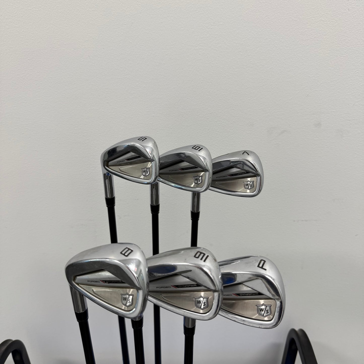 Wilson Dynapower Forged Iron Set 5-PW -1/2" Graphite Shaft Regular Flex Left Hand - Very Good